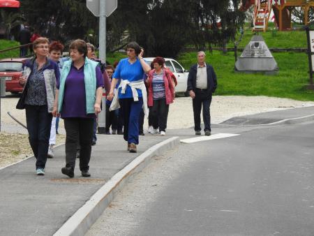 Pohod po novozgrajenih pločnikih 24